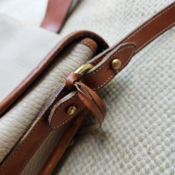 Vintage Dooney Burke Pebbled All Weather Leather Bone Brown Large Equestrian Bag - Picture 10 of 11